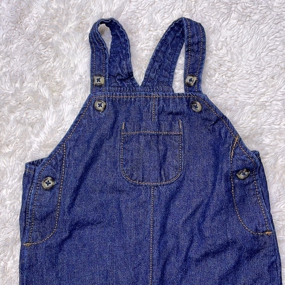 🟢 Carter’s Overall Shorts Size 18 months - Picture 2 of 5